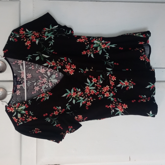 Floral blouse - Picture 1 of 7
